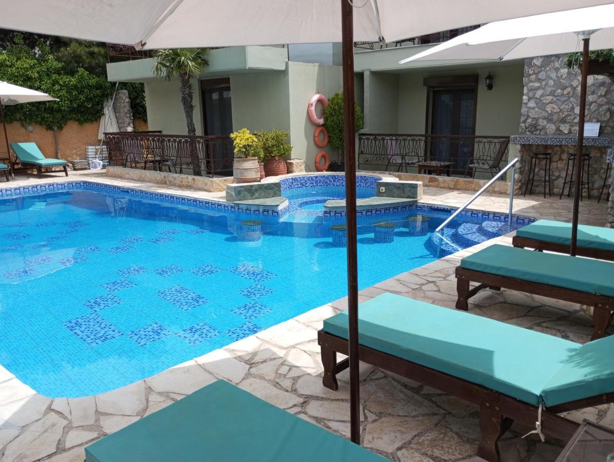 Xenonas Κithαiron Hotel Vília Exterior foto